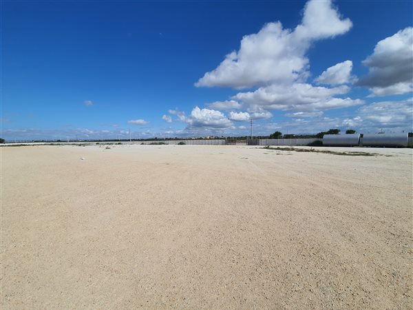 5.5 ha Land available in Markman Industrial