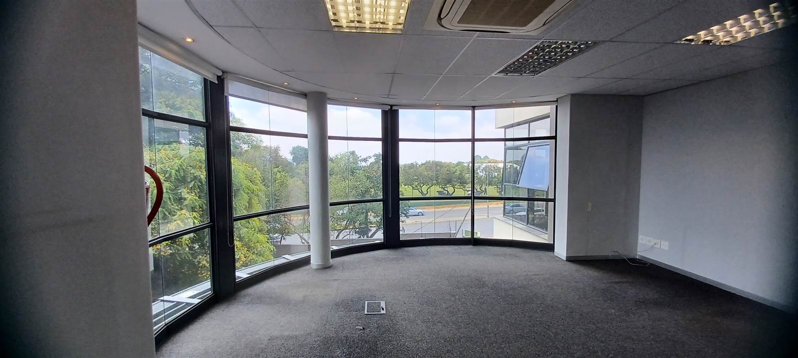 335  m² Commercial space in Sandhurst photo number 11