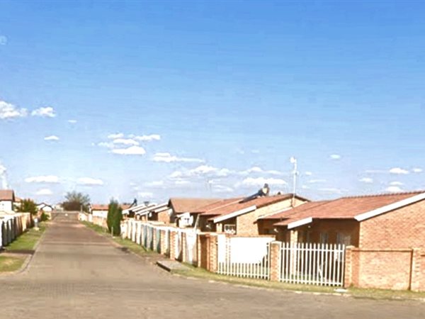 2 Bedroom House 2 Bedroom House