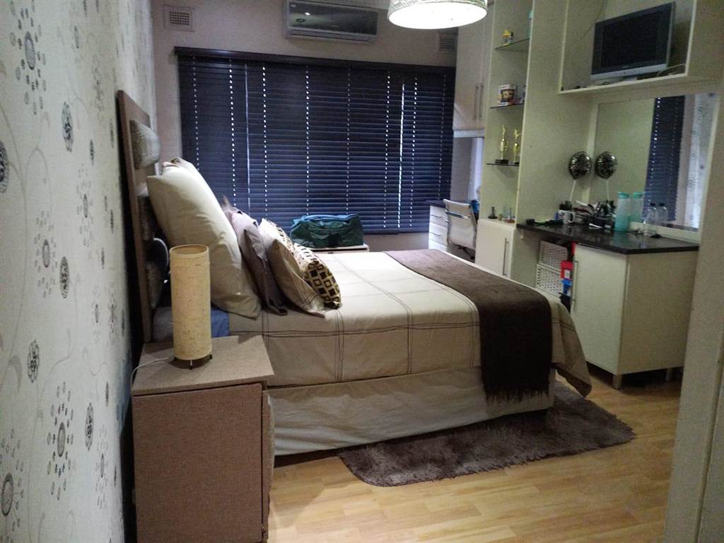 3 Bed Duplex in Malvern photo number 13