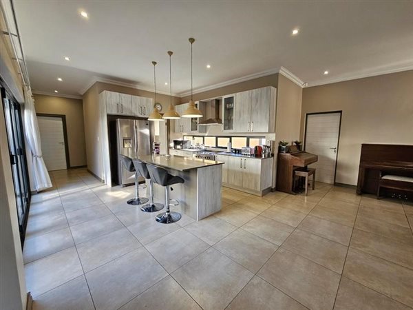 3 Bedroom House 3 Bedroom House