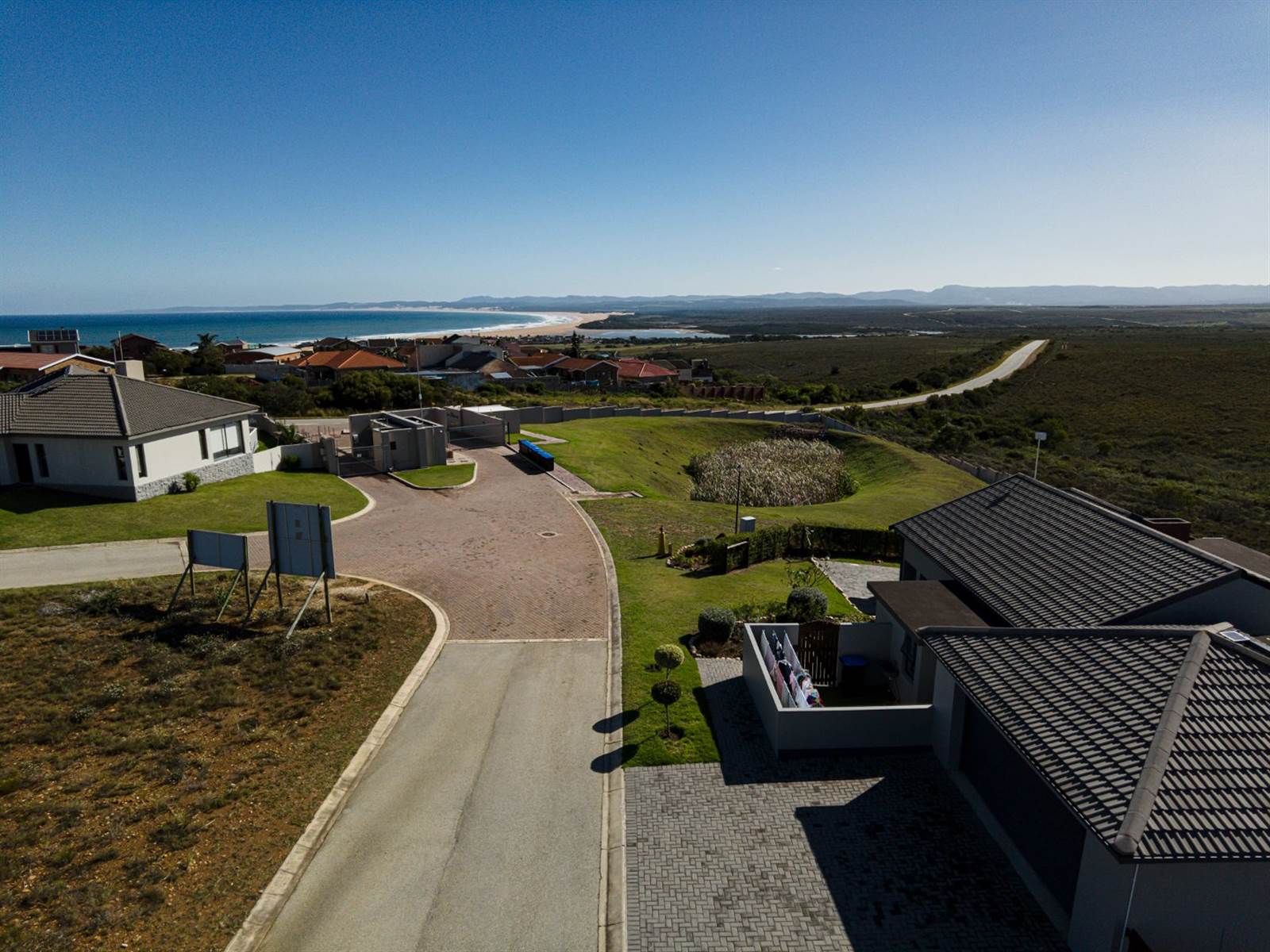 889 m² Land available in Jeffreys Bay photo number 10