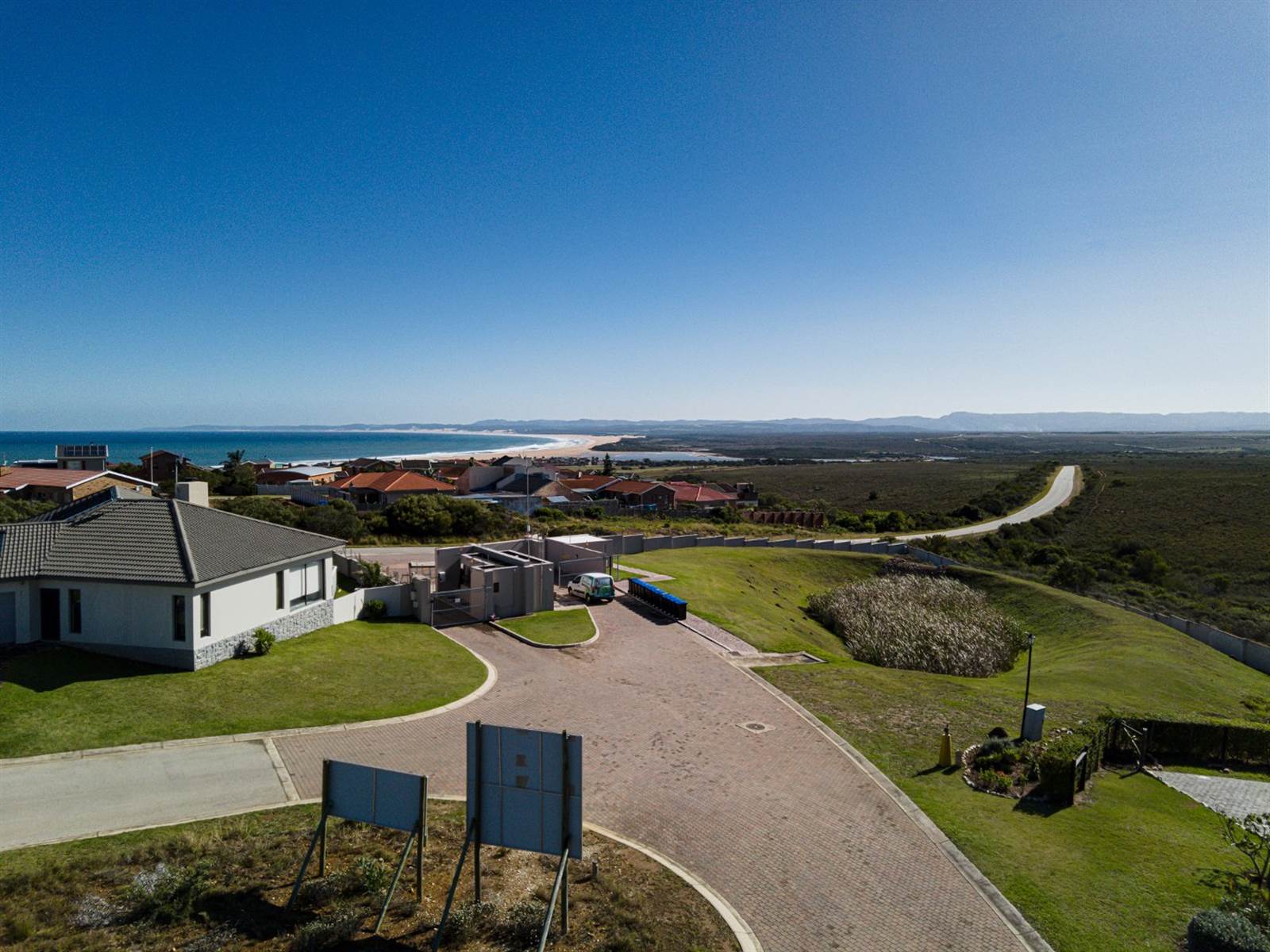 889 m² Land available in Jeffreys Bay photo number 16