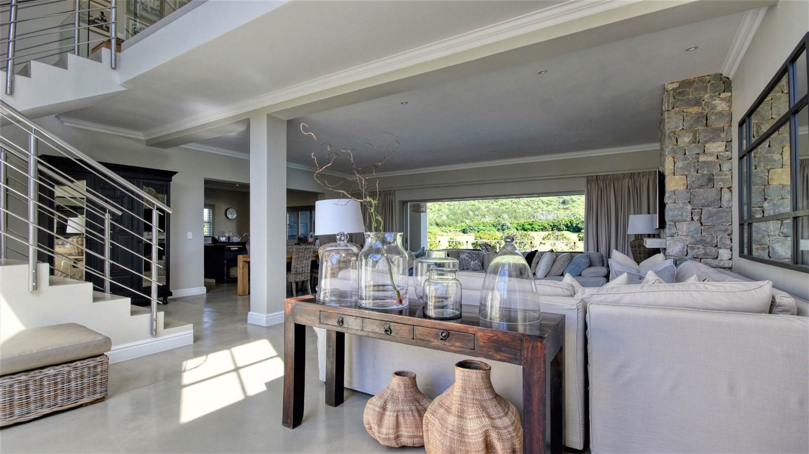 4 Bed House in Plettenberg Bay photo number 6