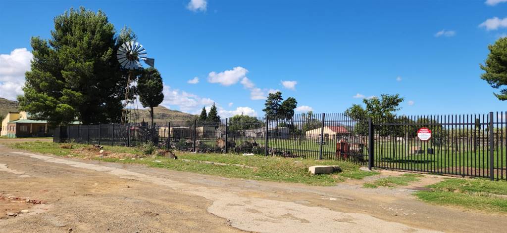 5 Bed House in Aliwal North photo number 25