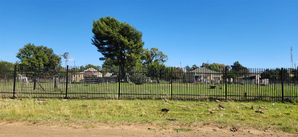 5 Bed House in Aliwal North photo number 27