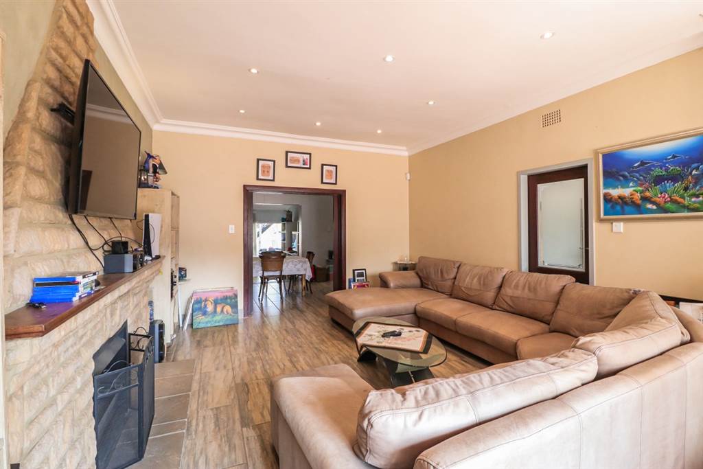 6 Bed House for sale in Dunvegan T4533220 Private Property