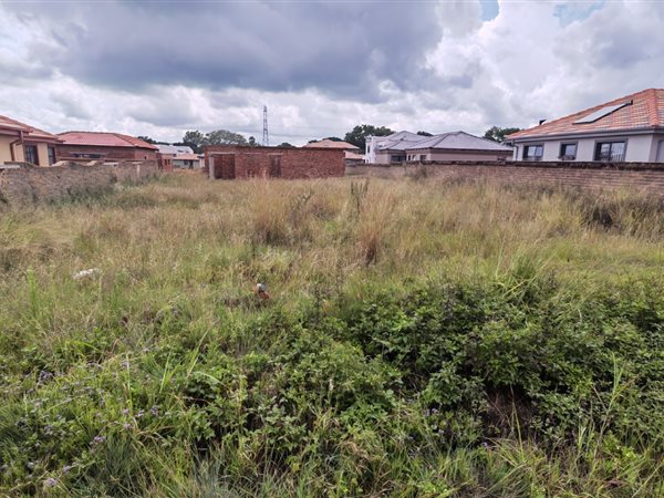 501 m² Land available in Hesteapark