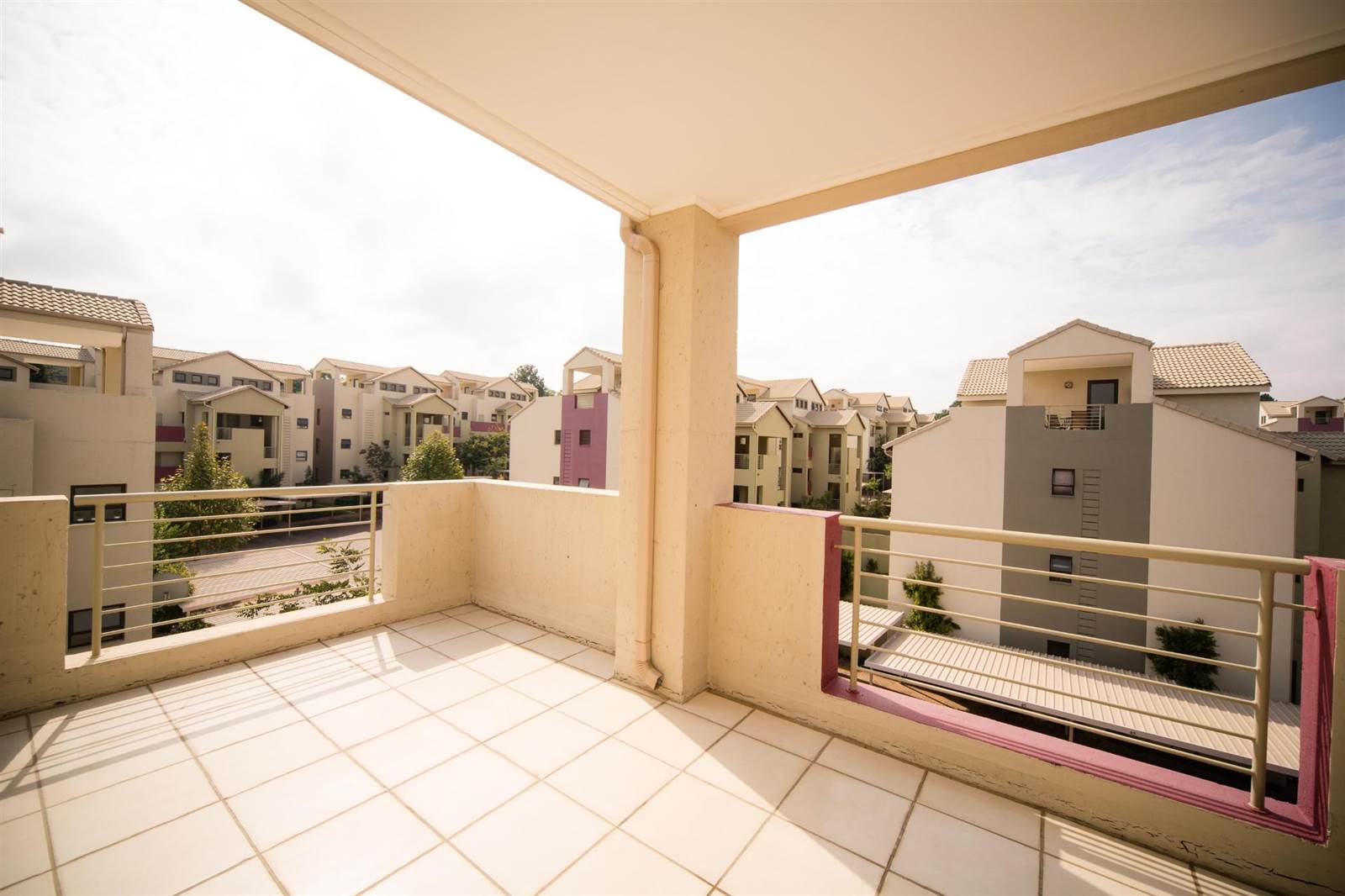 1 Bed Apartment in Bryanston West photo number 9