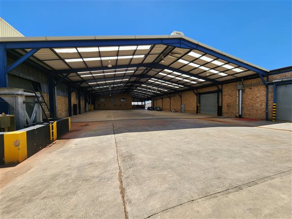 6 848  m² Industrial space