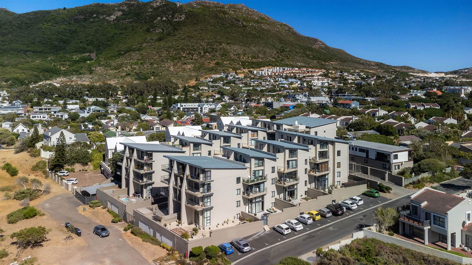 1 Bed Apartment in Hout Bay and surrounds photo number 27