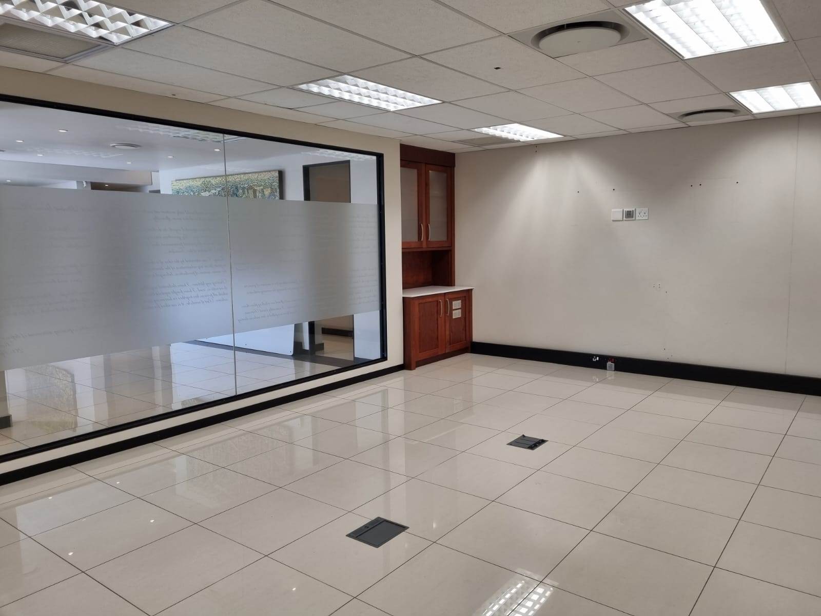 320  m² Office Space in Rivonia photo number 13