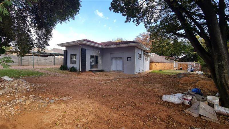 5 Bed House in Kempton Park Ext 2 photo number 27