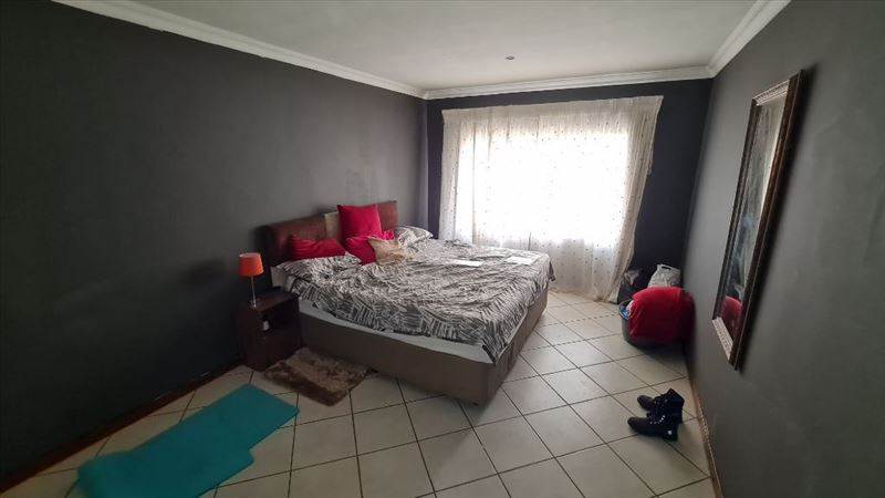 5 Bed House in Kempton Park Ext 2 photo number 19