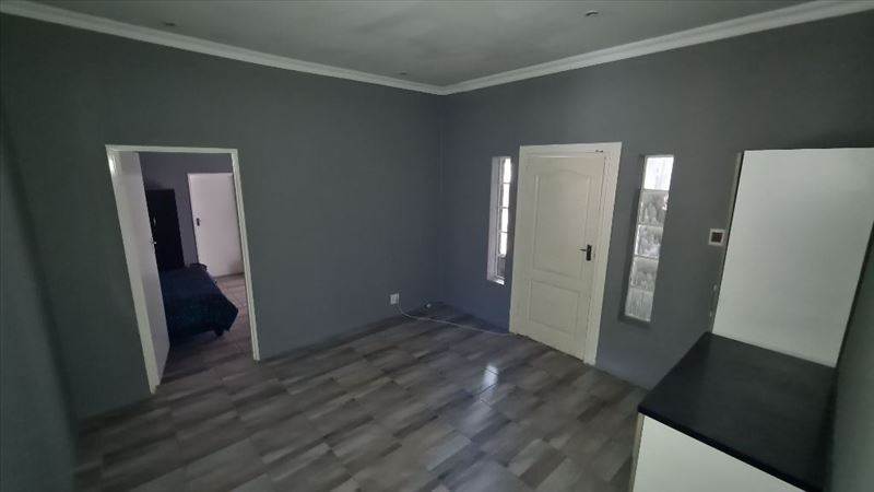 5 Bed House in Kempton Park Ext 2 photo number 6