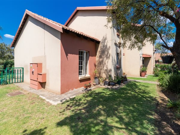 3 Bedroom Townhouse 3 Bedroom Townhouse
