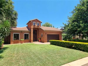 House in Midstream Estate