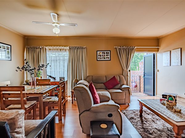 2 Bedroom Townhouse 2 Bedroom Townhouse