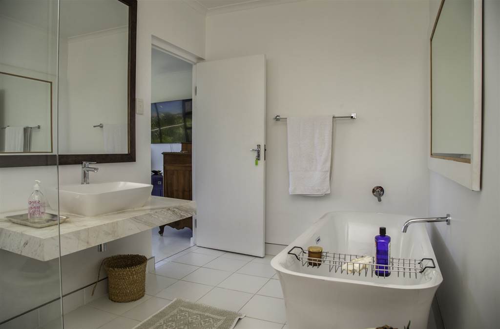 4 Bed House in Umhlanga Rocks photo number 7