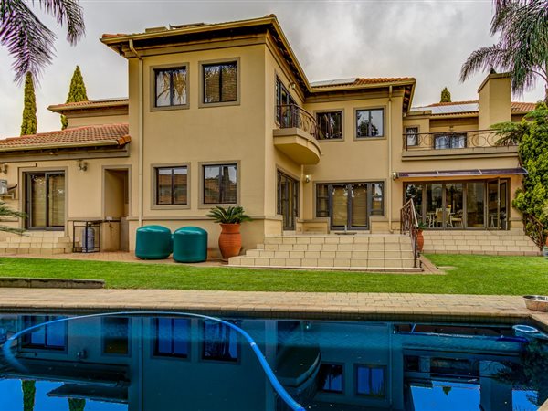 4 Bedroom House 4 Bedroom House