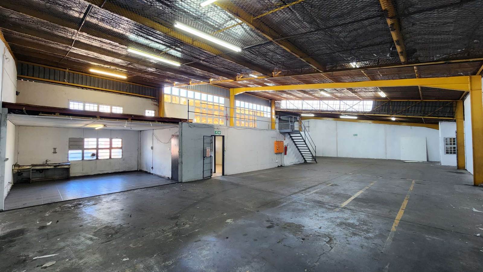 431  m² Industrial space in Springfield photo number 3