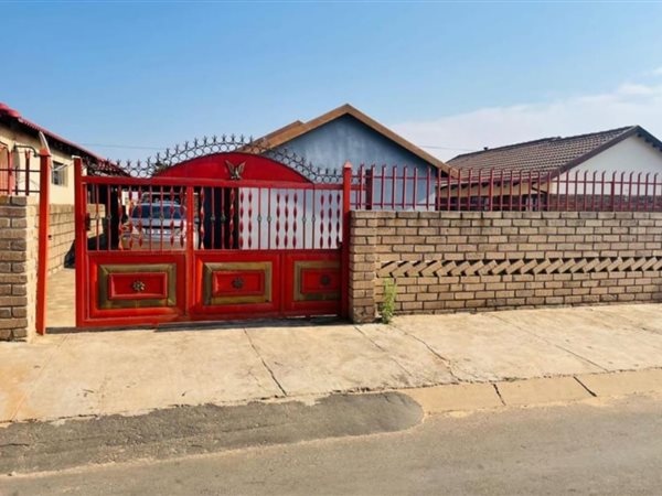 3 Bedroom House 3 Bedroom House