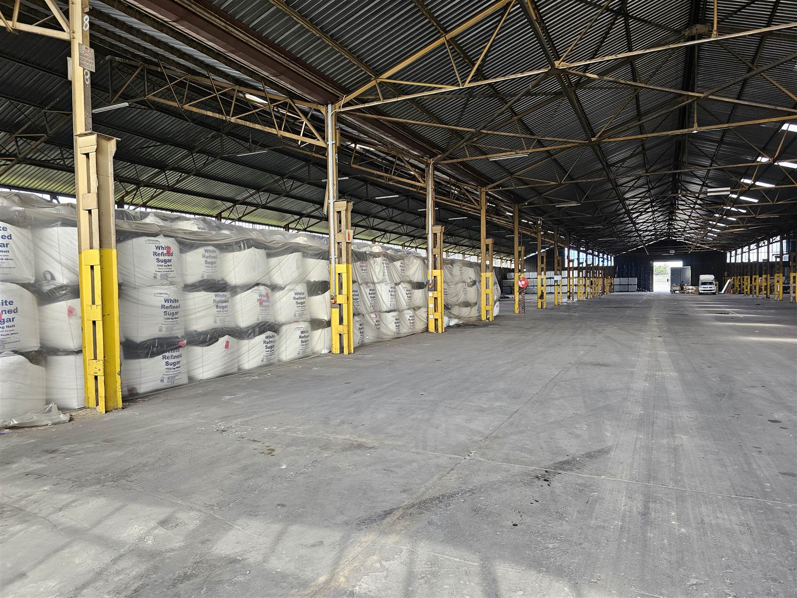 4000  m² Industrial space in Alrode photo number 2