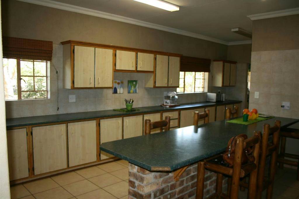 3 Bed House in Sonheuwel photo number 8