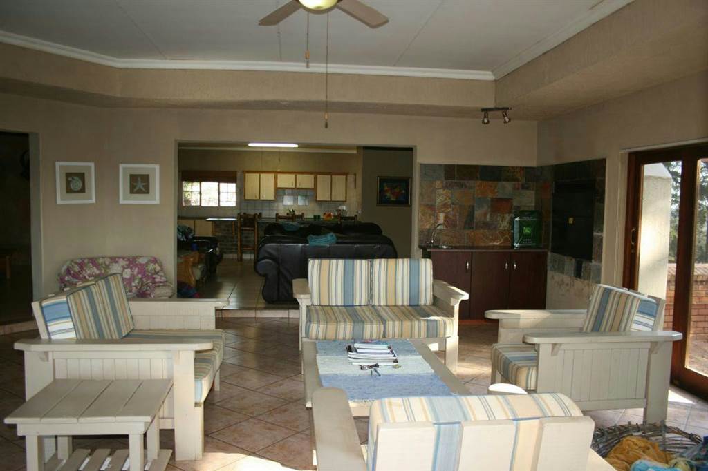 3 Bed House in Sonheuwel photo number 13