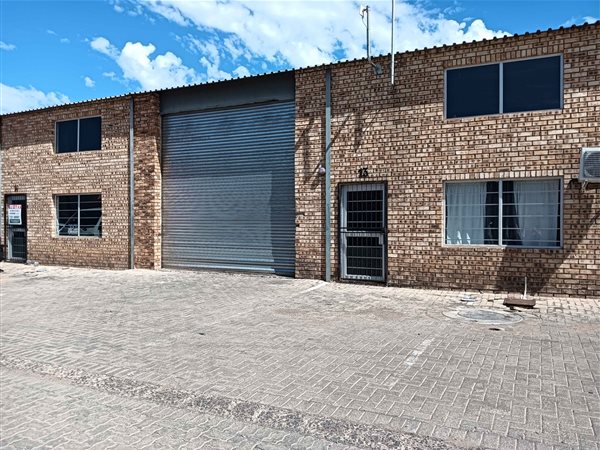 456  m² Commercial space