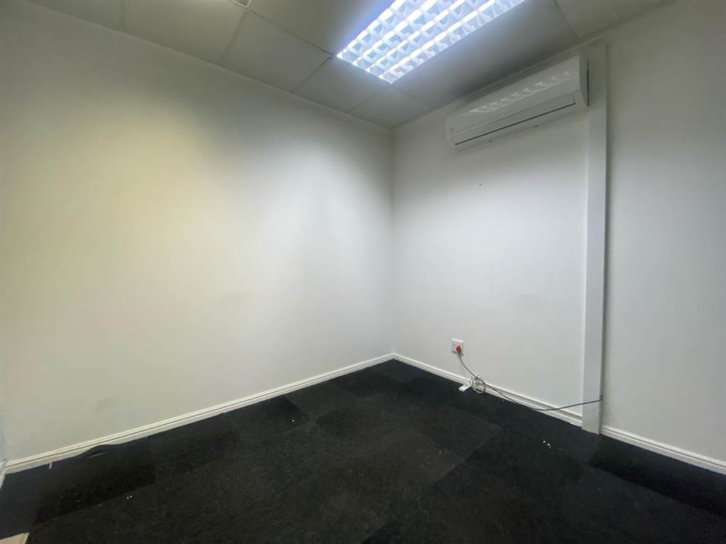 57  m² Commercial space in Milnerton Central photo number 10