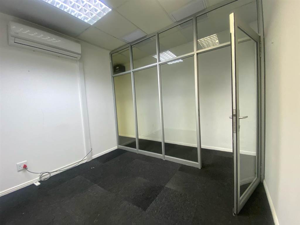 57  m² Commercial space in Milnerton Central photo number 4
