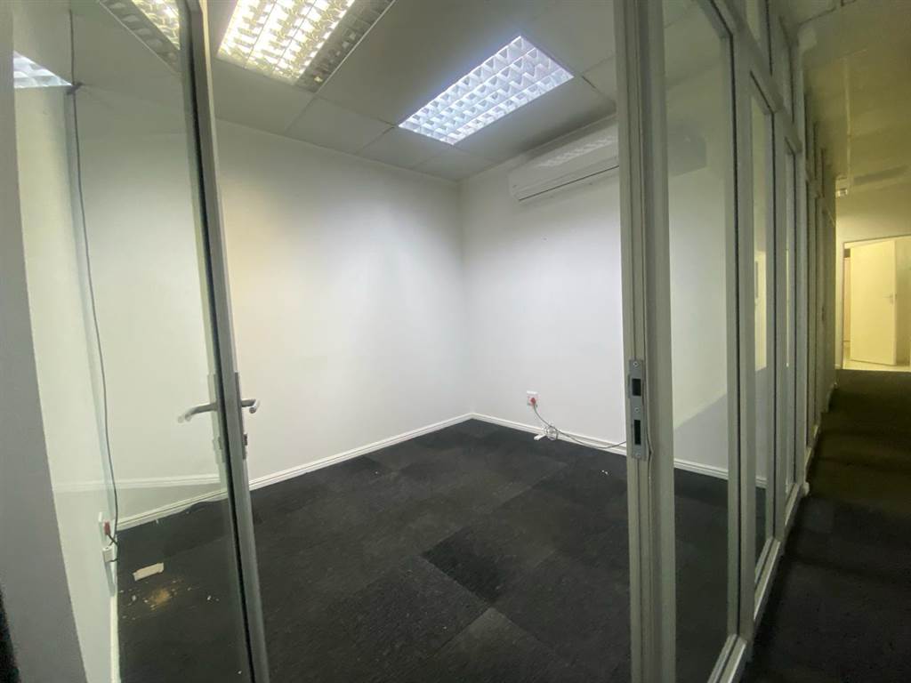 57  m² Commercial space in Milnerton Central photo number 5