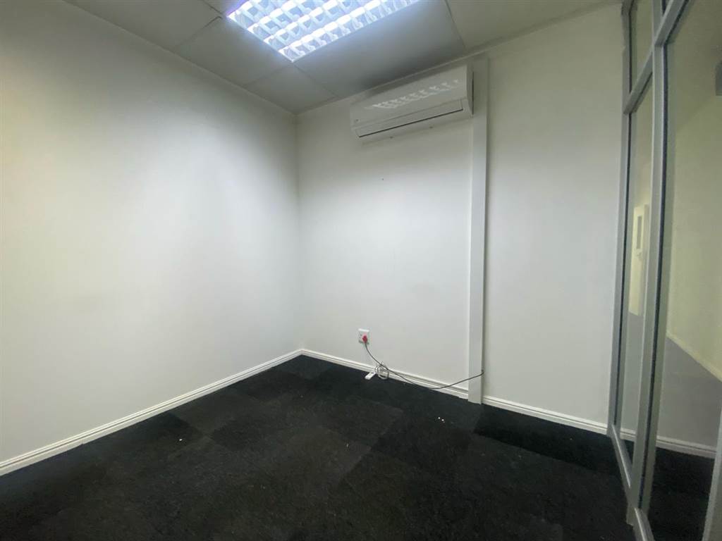 57  m² Commercial space in Milnerton Central photo number 11