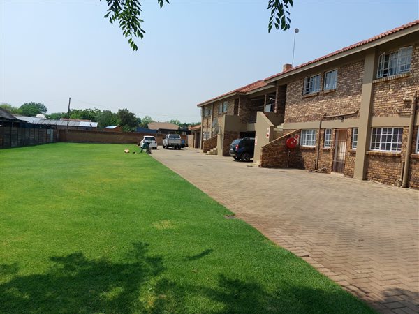 106.069999694824  m² Commercial space in Middelburg Central