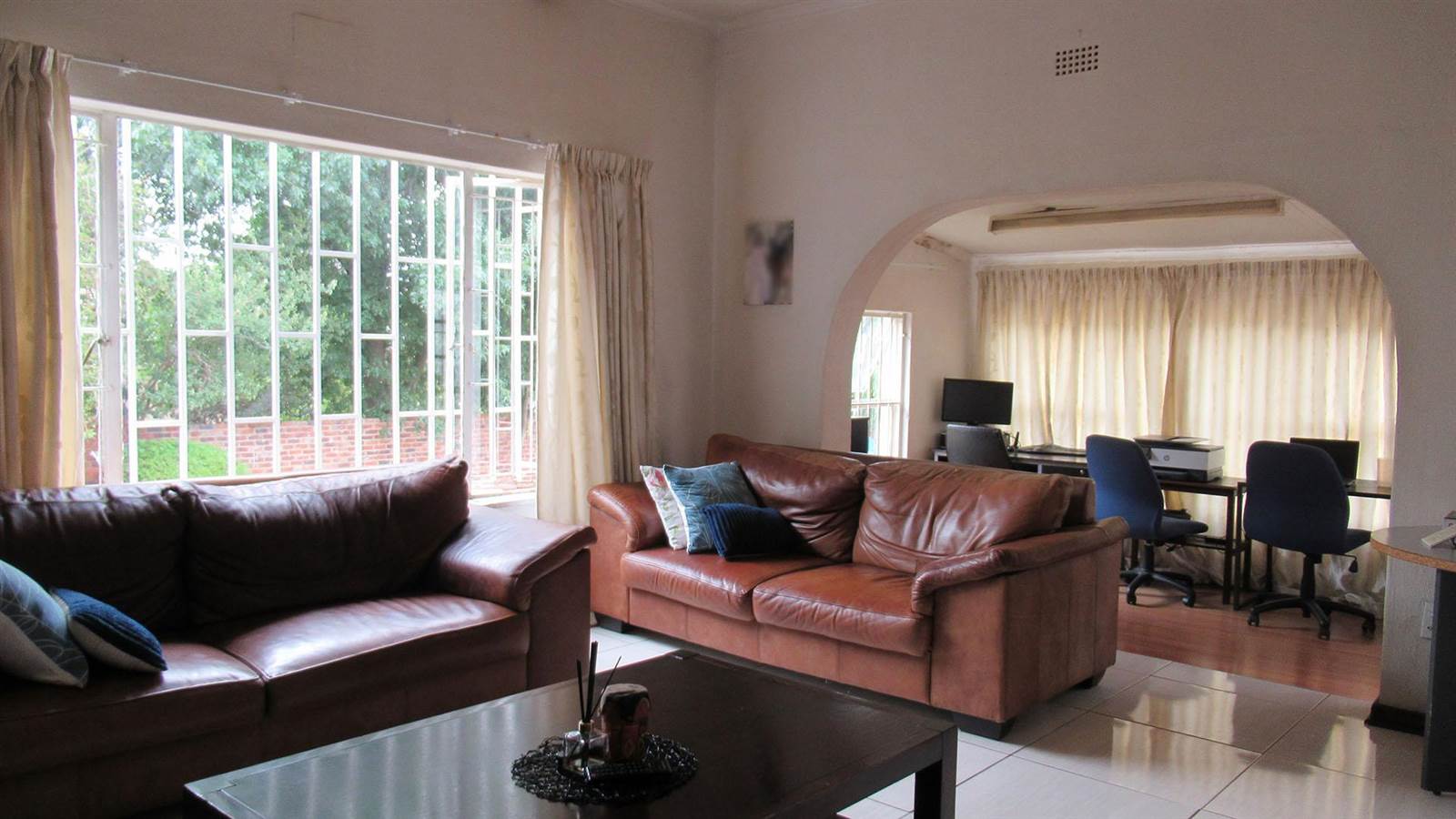 3 Bed House in Kloofendal photo number 4