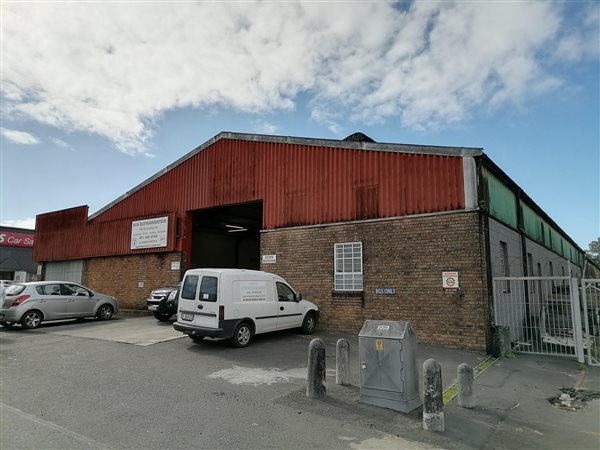 580  m² Industrial space