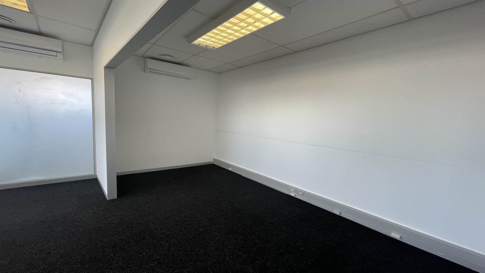 120  m² Commercial space in Tyger Valley photo number 9