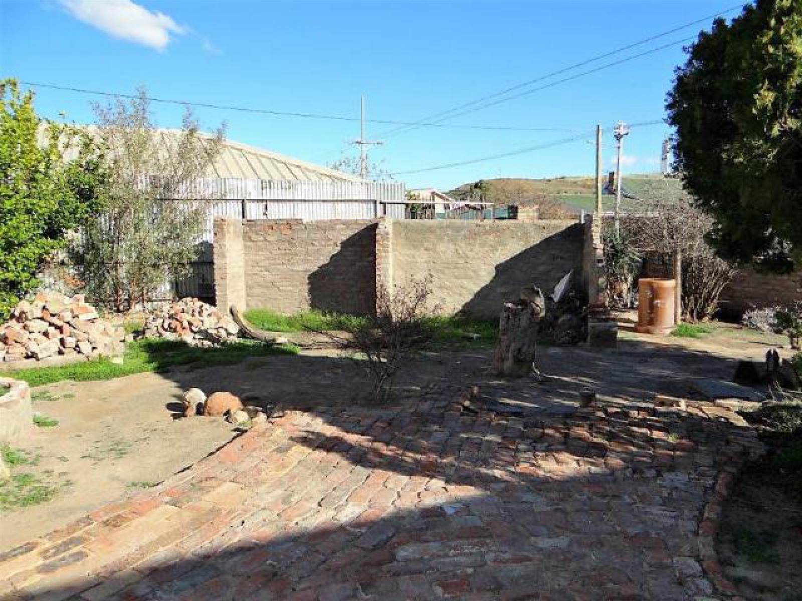 3 Bed House in Beaufort West photo number 17