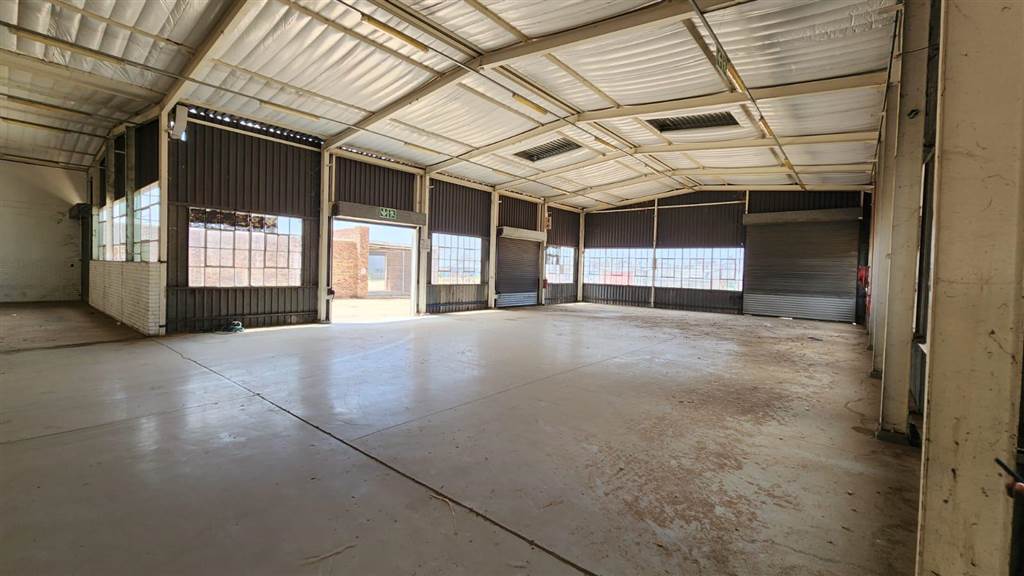 20000  m² Industrial space in Rosslyn photo number 9
