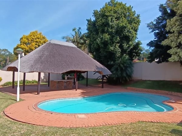 2 Bedroom Flat 2 Bedroom Flat