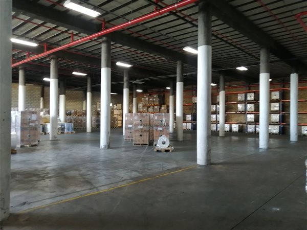 2200  m² Industrial space