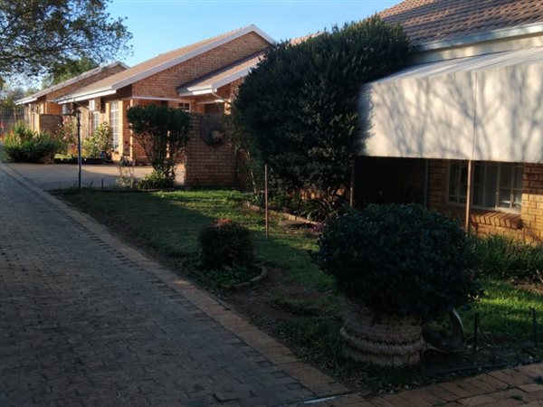2 Bedroom Townhouse 2 Bedroom Townhouse