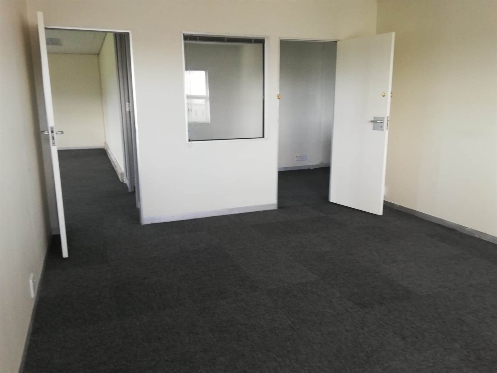162.24  m² Office Space in Parow Central photo number 6