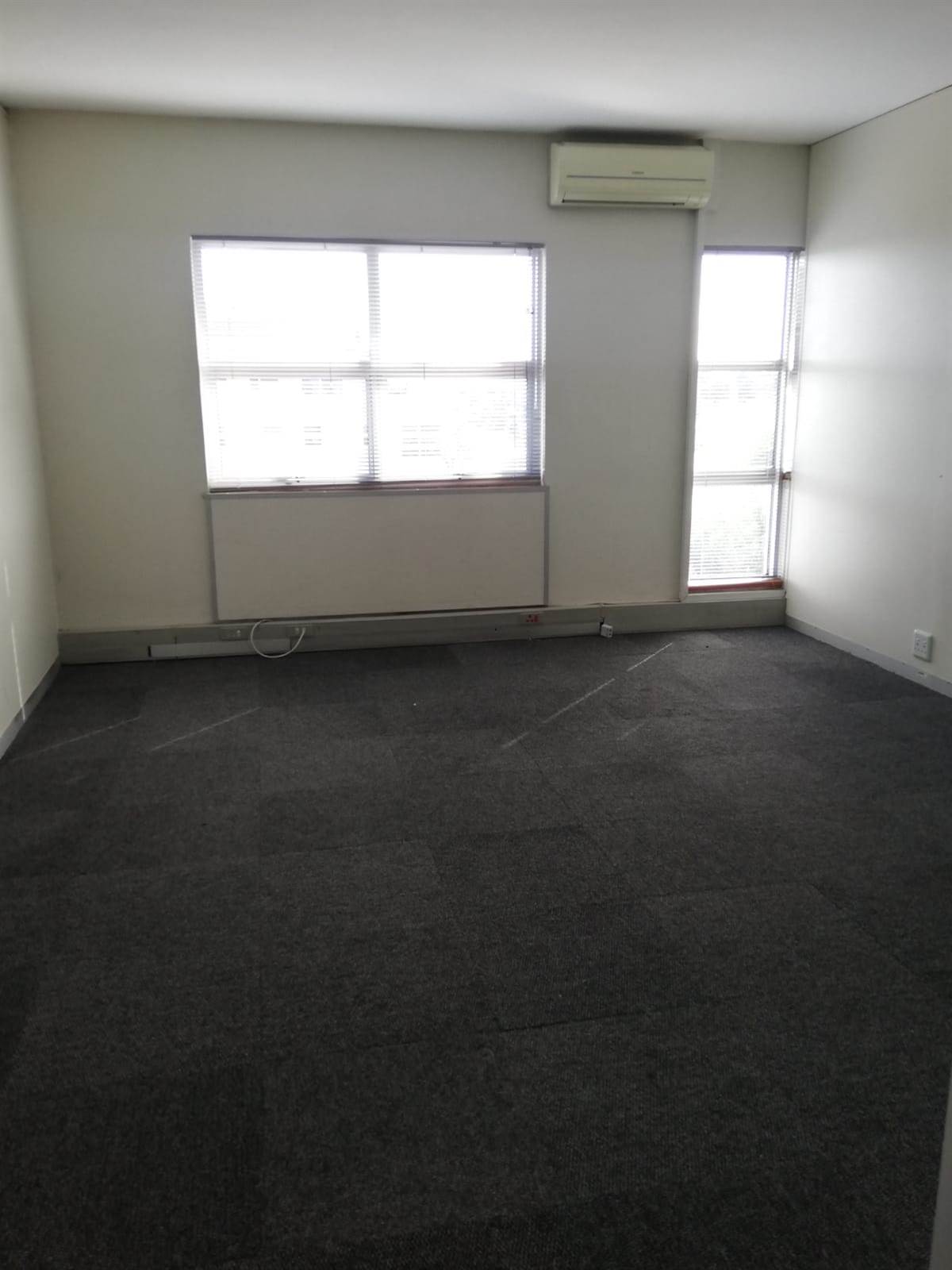 162.24  m² Office Space in Parow Central photo number 21