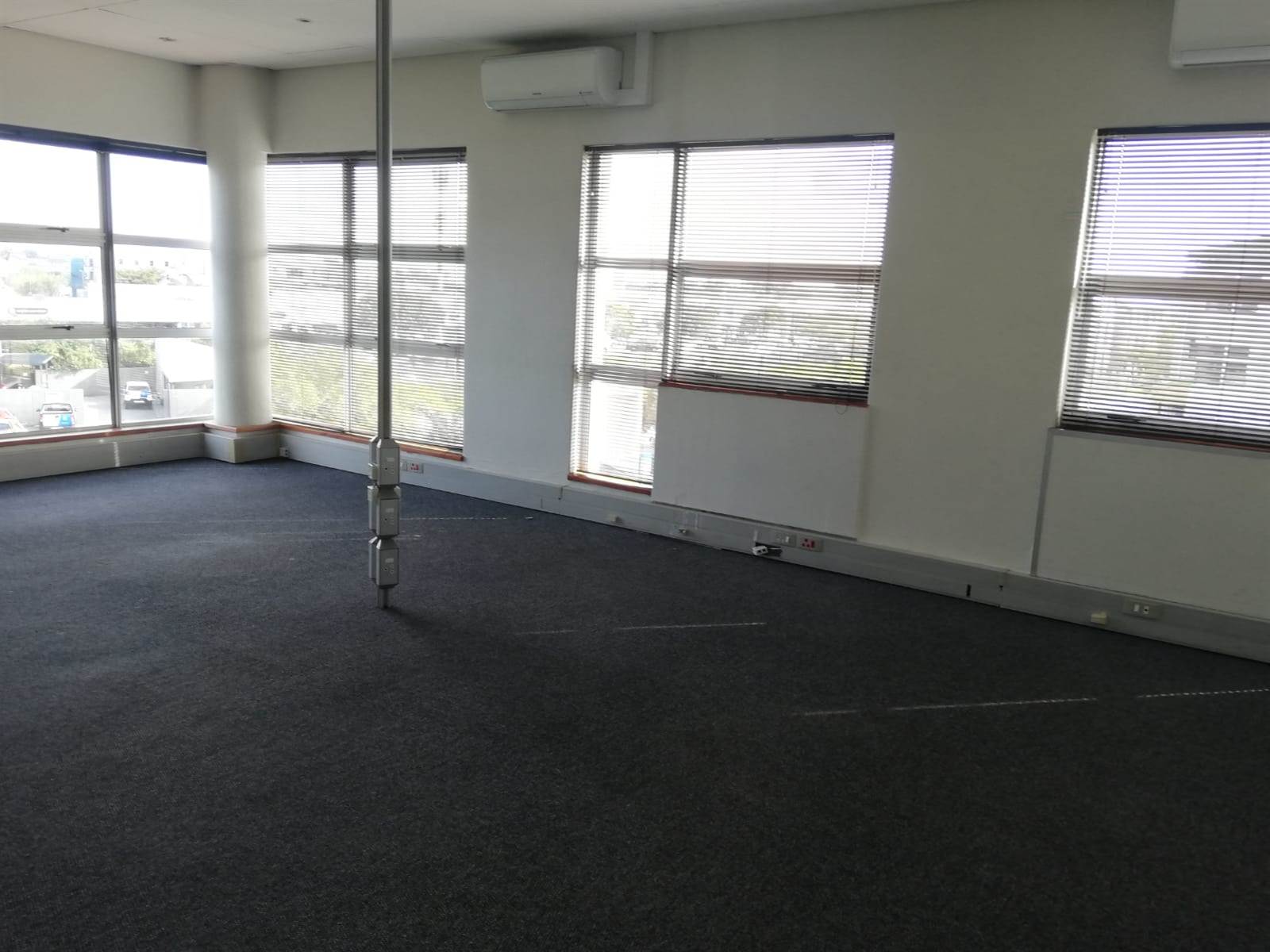 162.24  m² Office Space in Parow Central photo number 15