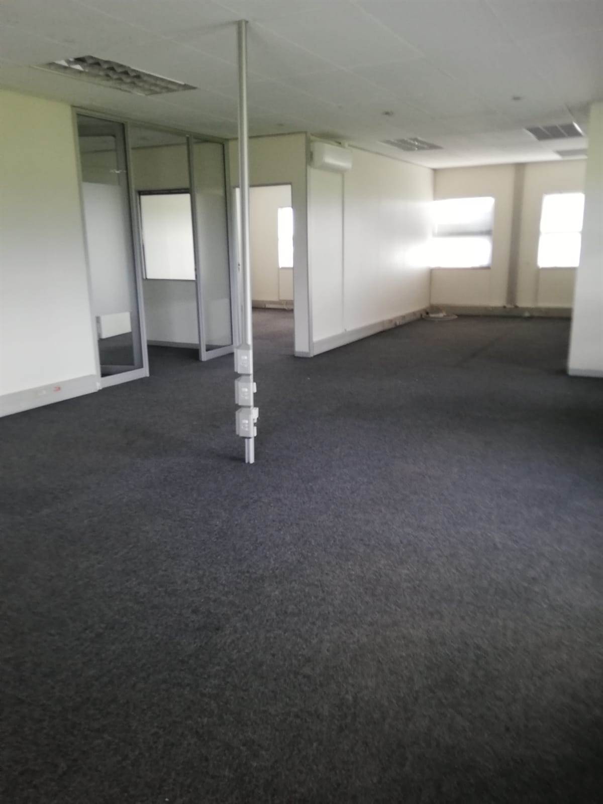 162.24  m² Office Space in Parow Central photo number 27