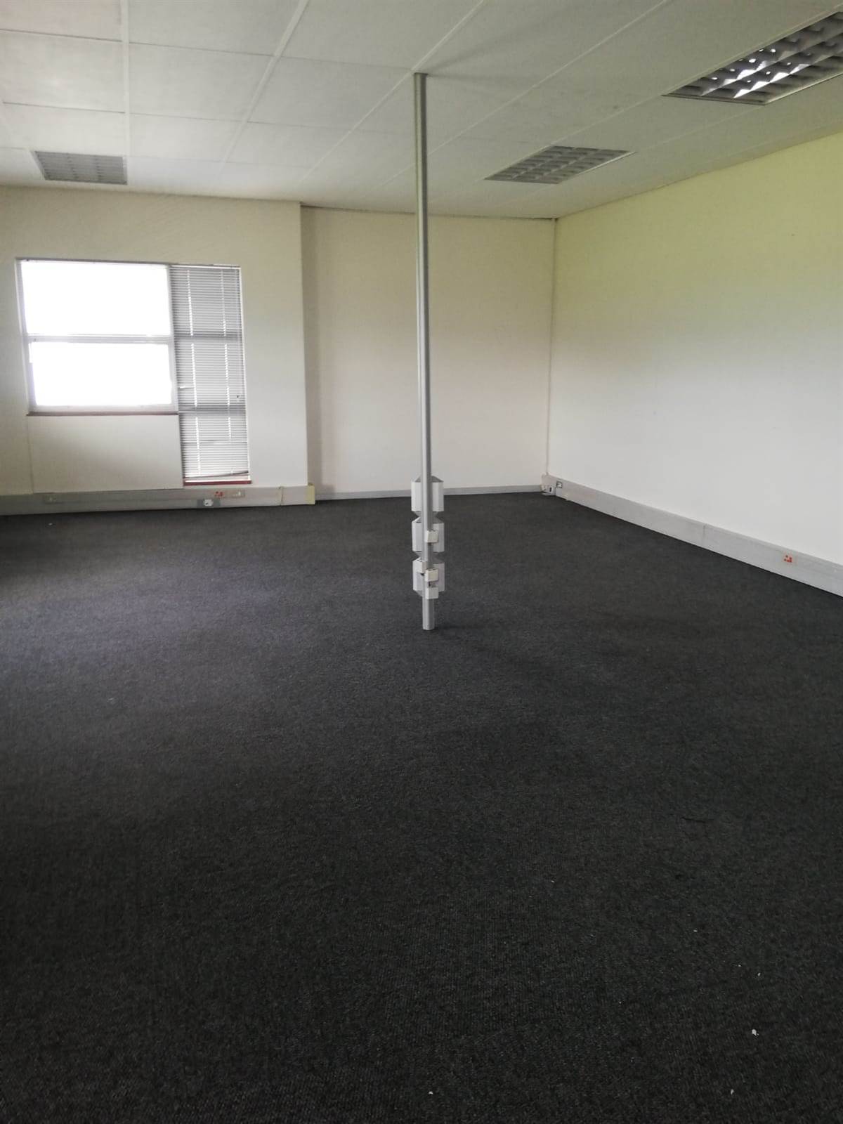 162.24  m² Office Space in Parow Central photo number 10
