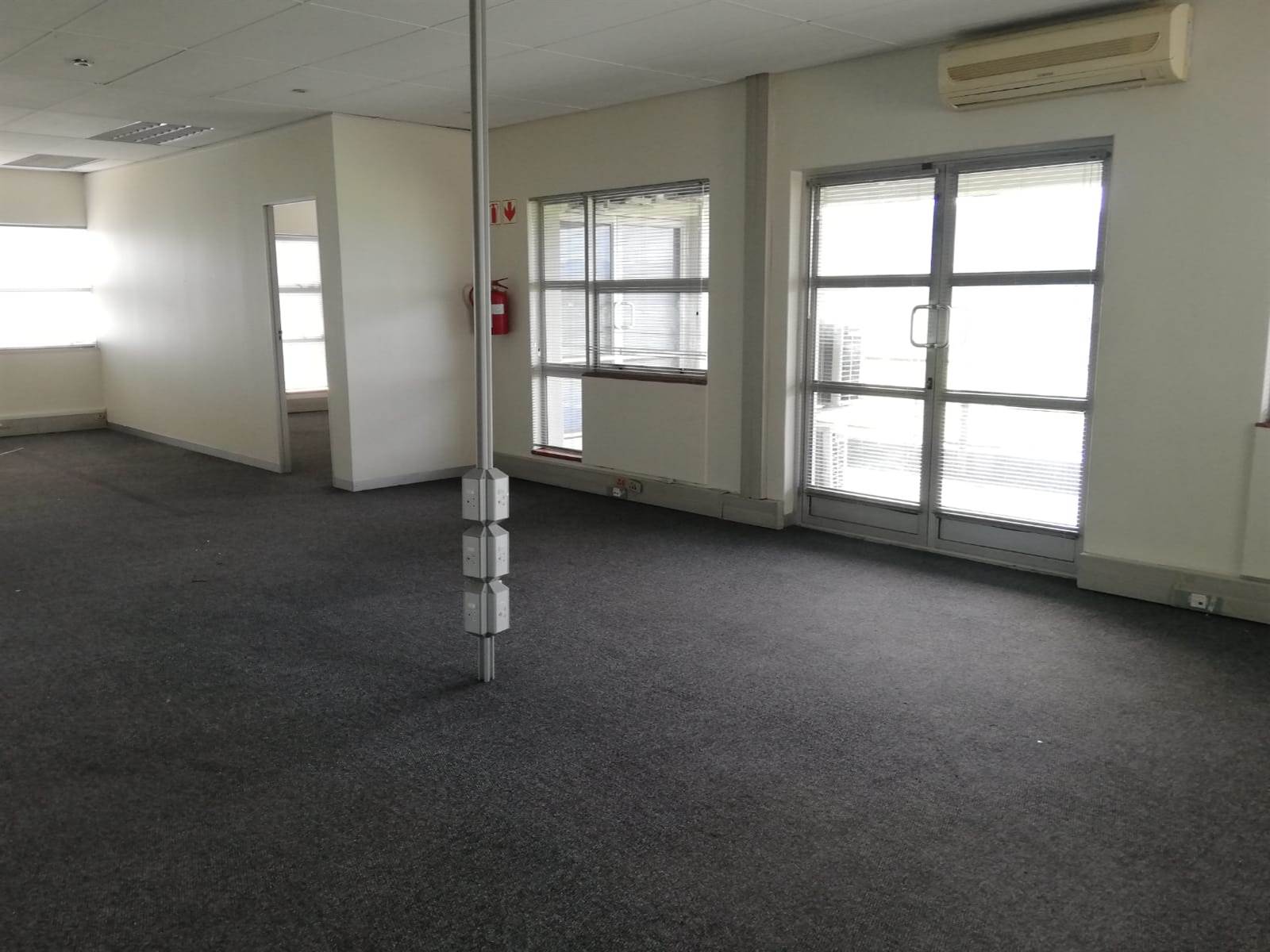 162.24  m² Office Space in Parow Central photo number 25