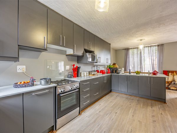 3 Bedroom Townhouse 3 Bedroom Townhouse